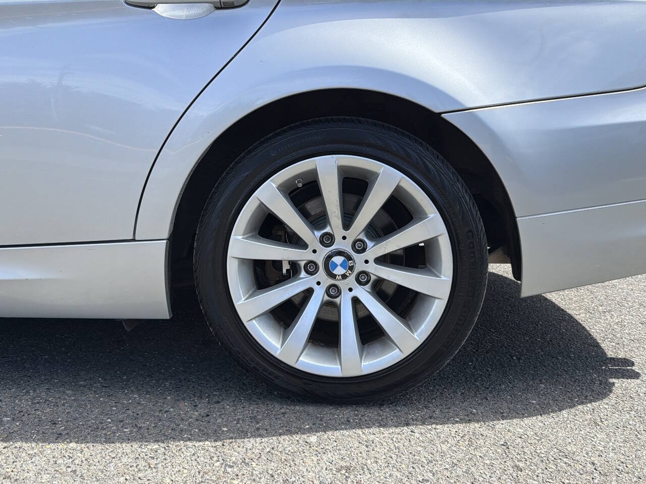 Used 2011 BMW 328i xDrive Sedan AWD/4WD image 4