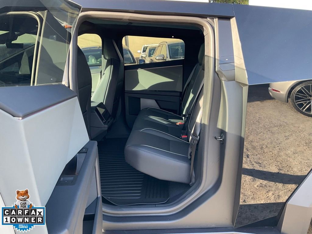 Used 2024 Tesla Cybertruck AWD Crew Cab image 26