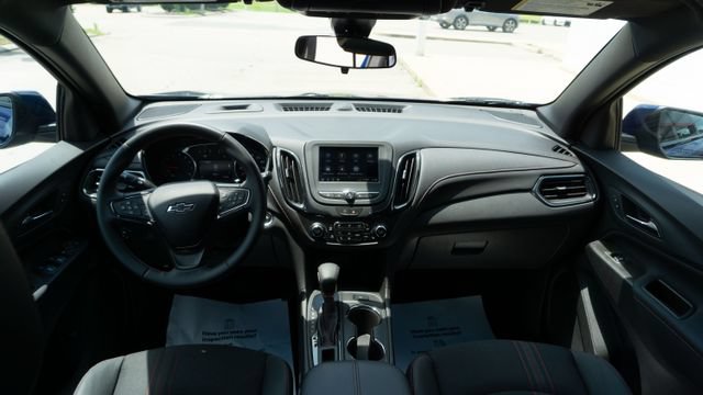 Used 2023 Chevrolet Equinox RS w/ LPO, Floor Liner Package FWD image 10