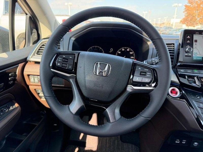 New 2026 Honda Odyssey Touring image 15