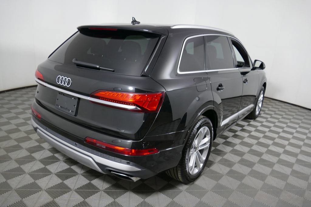 Used 2025 Audi Q7 3.0T Premium Plus AWD/4WD image 32