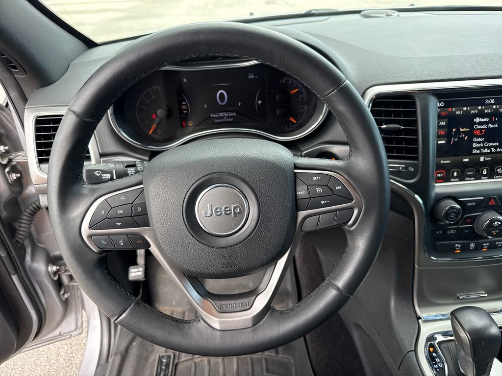 Used 2018 Jeep Grand Cherokee Laredo image 14