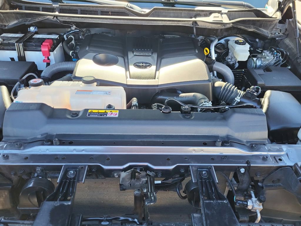 Used 2022 Toyota Tundra SR5 w/ SR5 Convenience Package image 15