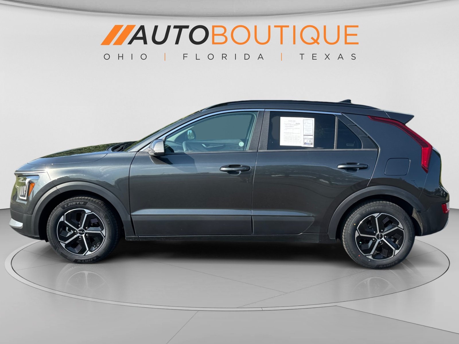Used 2025 Kia Niro LX FWD image 6