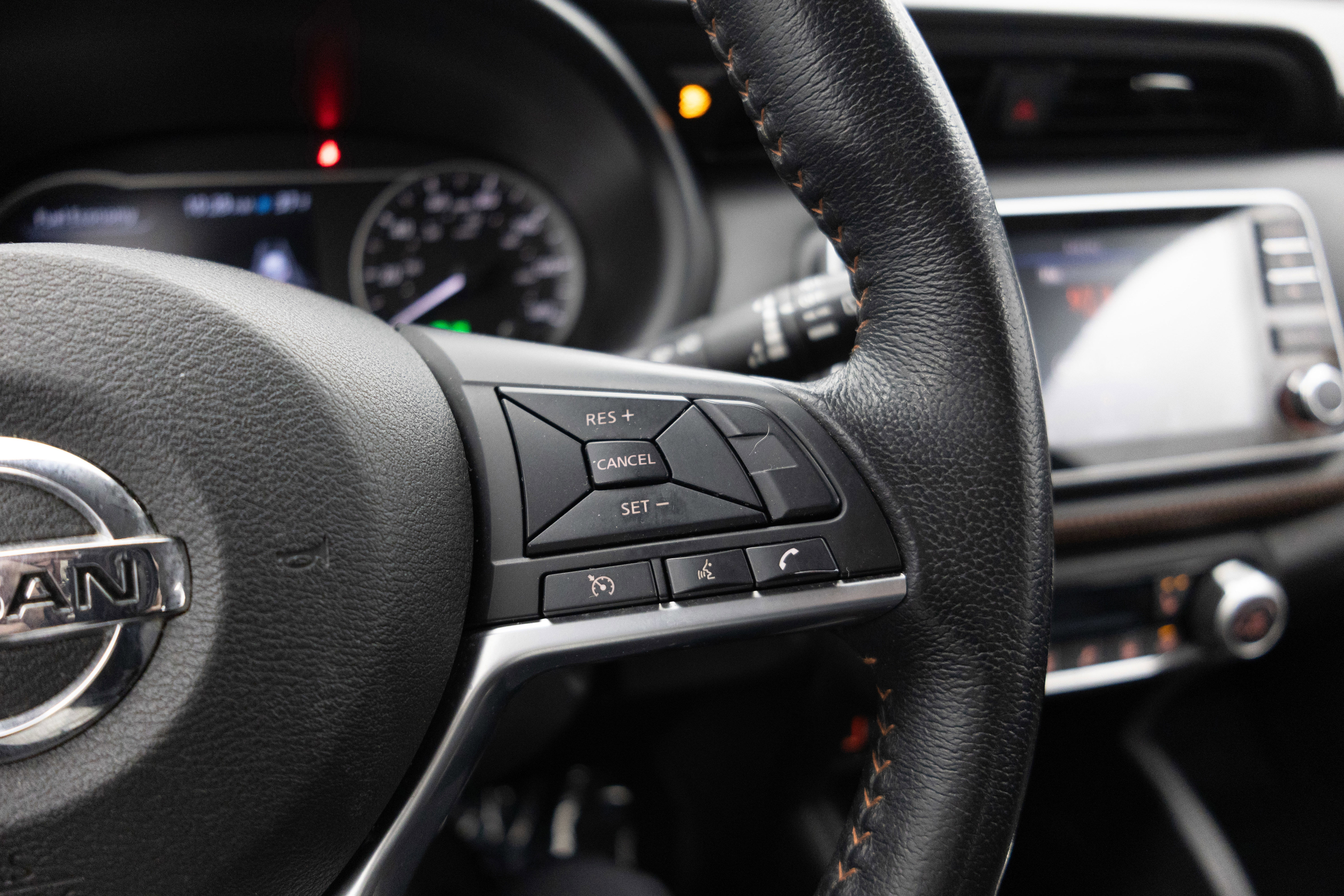 Used 2020 Nissan Kicks SR w/ SR Premium Package image 37