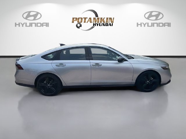 Used 2024 Honda Accord Sport image 4