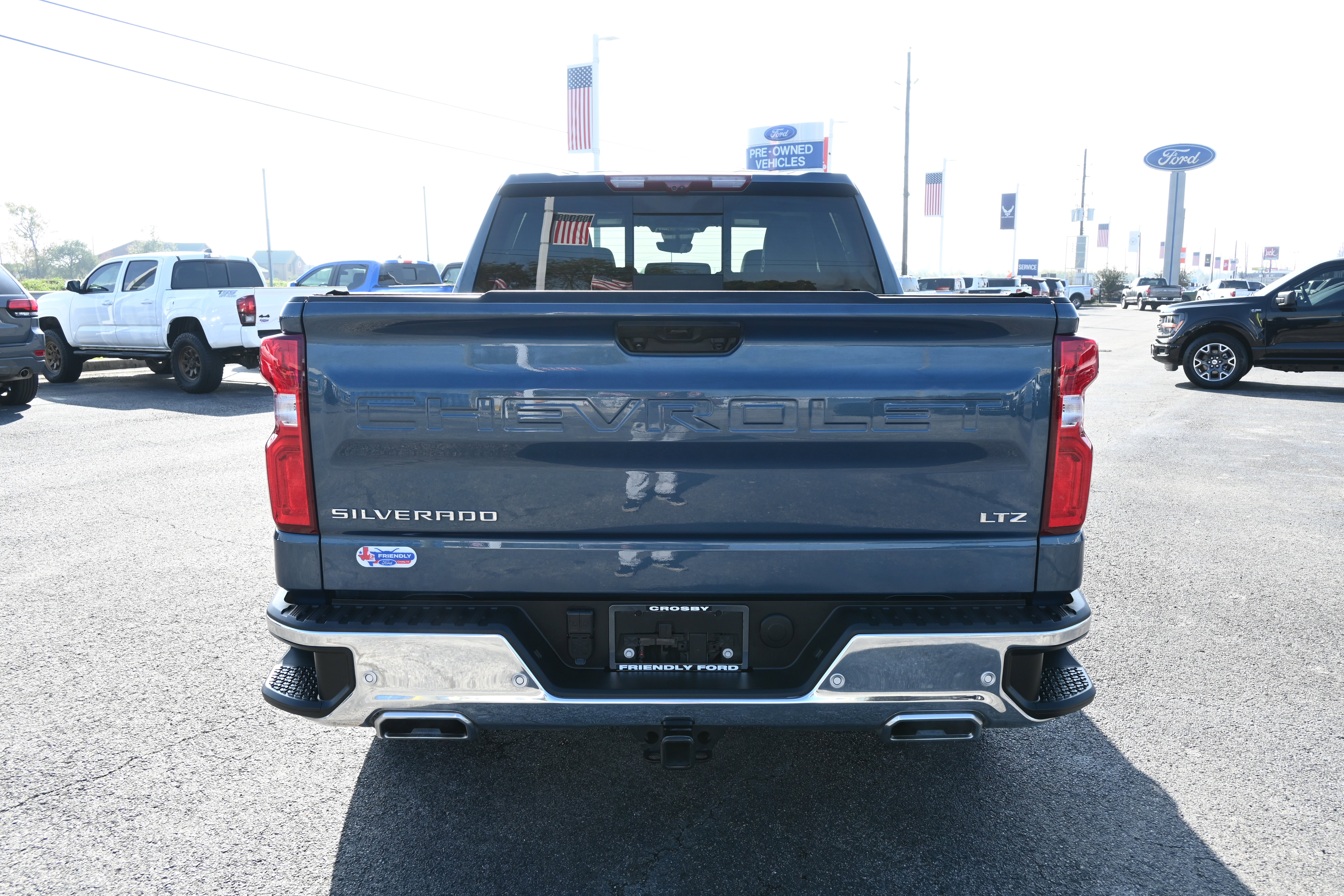 Used 2024 Chevrolet Silverado 1500 LTZ w/ Technology Package image 3