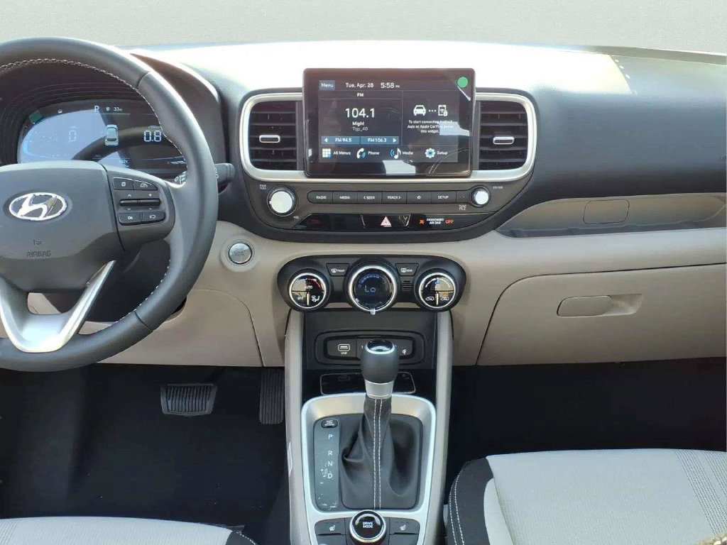 New 2026 Hyundai Venue SEL FWD image 11