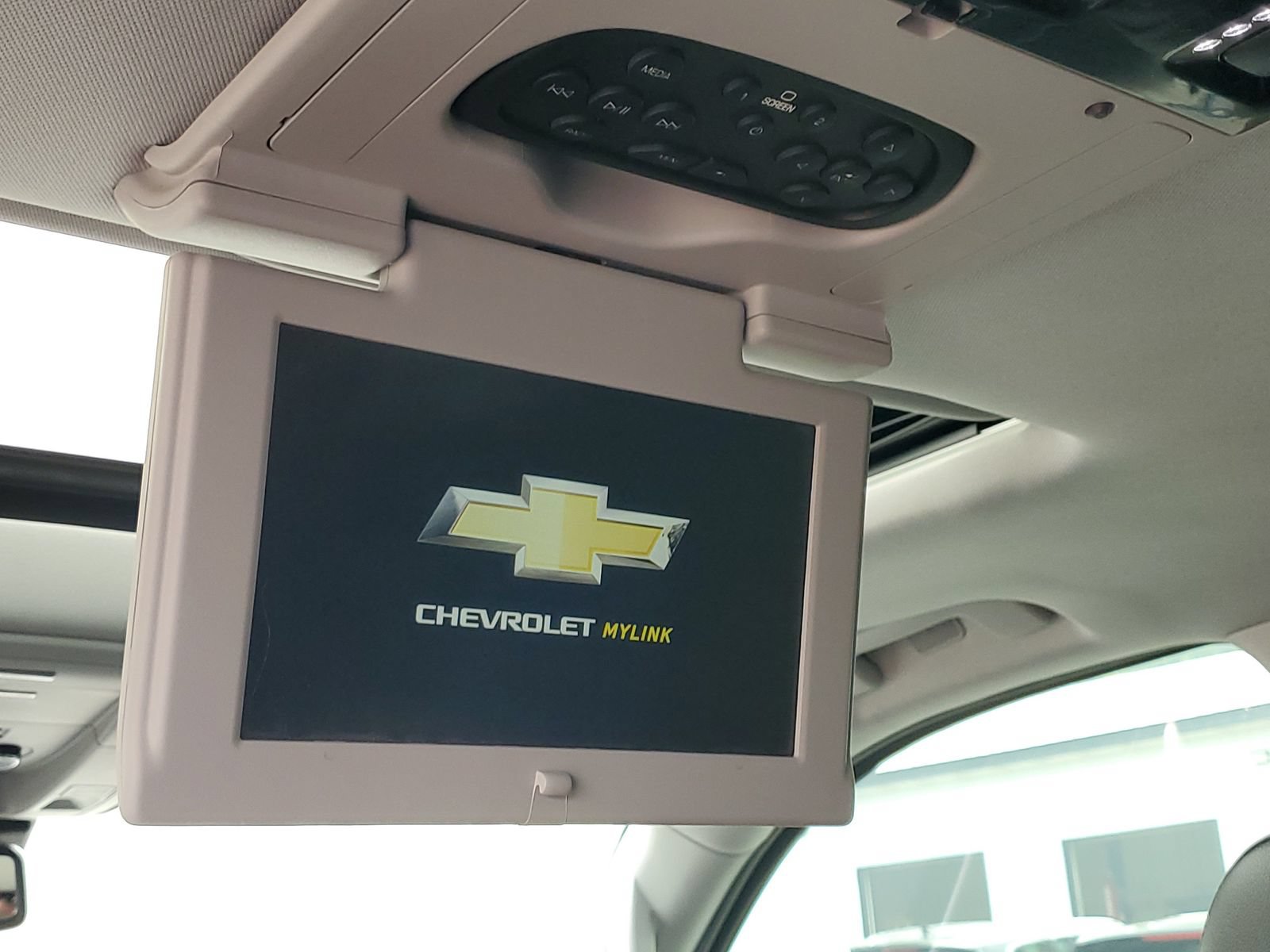 Used 2020 Chevrolet Suburban Premier w/ Premier 6.2L Value Package AWD/4WD image 35