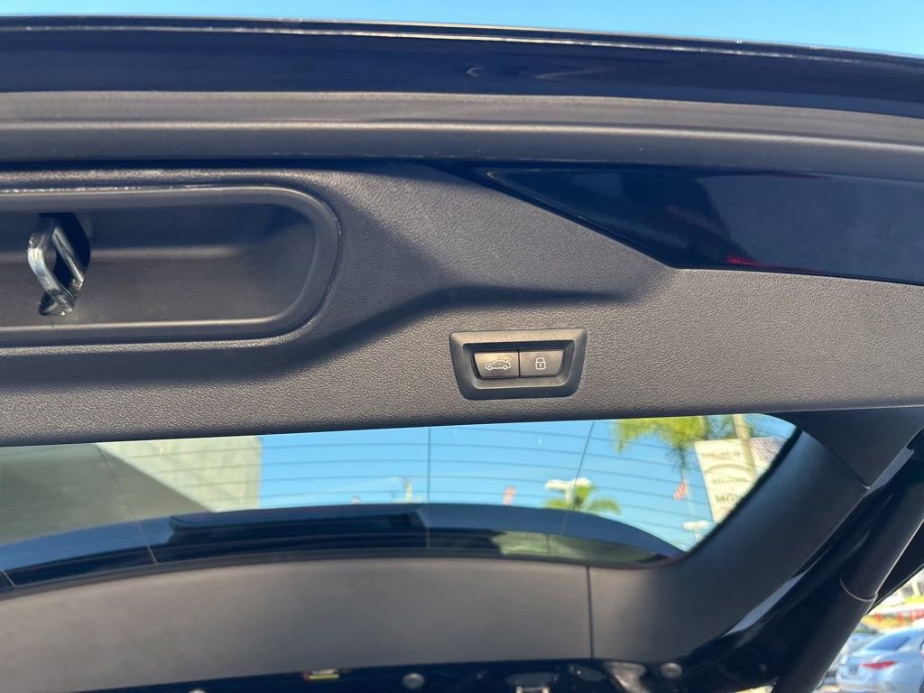 Used 2024 BMW X7 xDrive40i w/ M Sport Package image 46