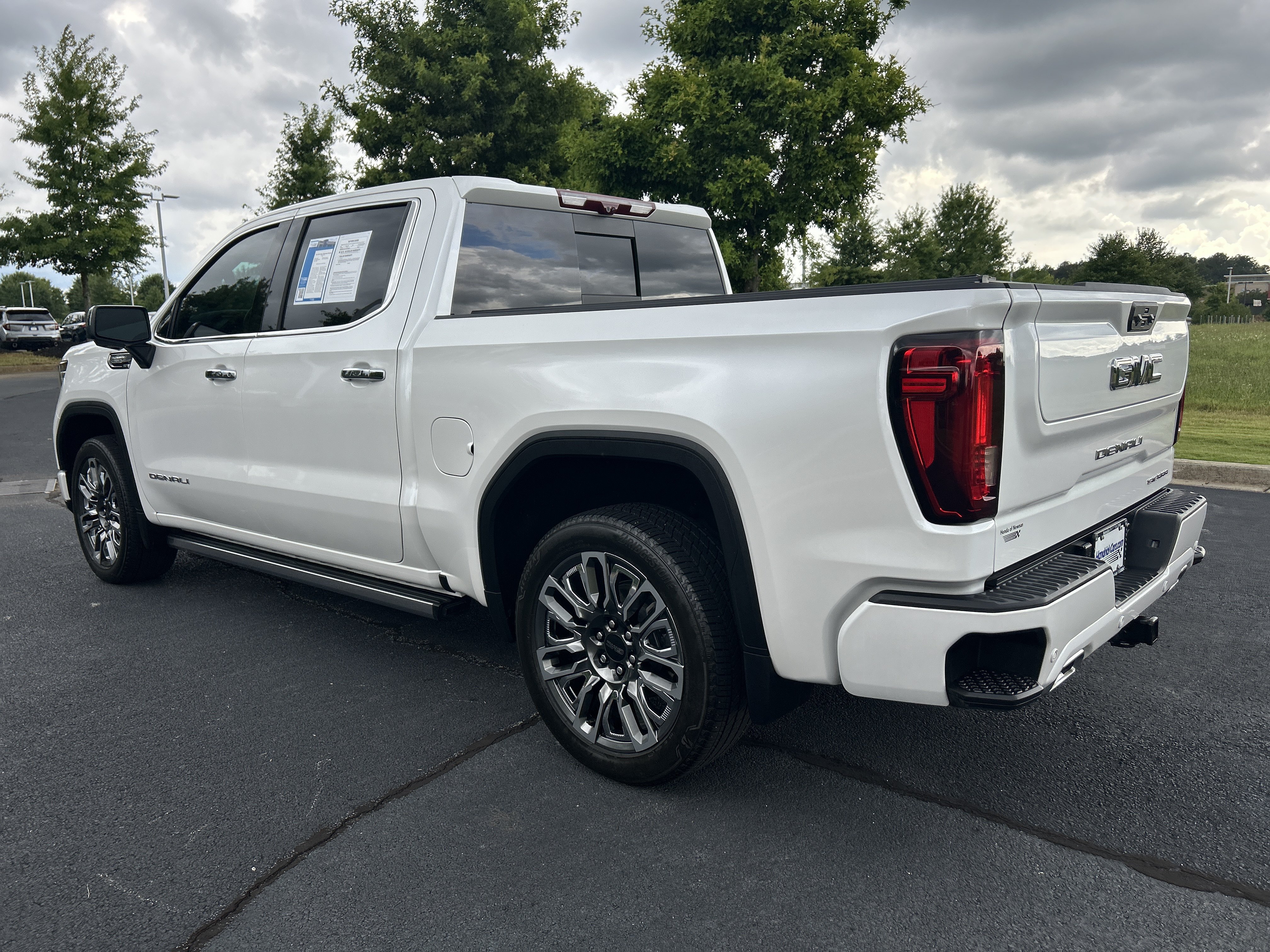 Used 2024 GMC Sierra 1500 Denali Ultimate AWD/4WD image 7