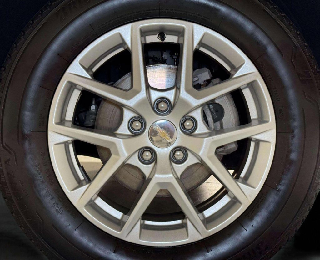 Used 2024 Chevrolet Equinox LS image 27