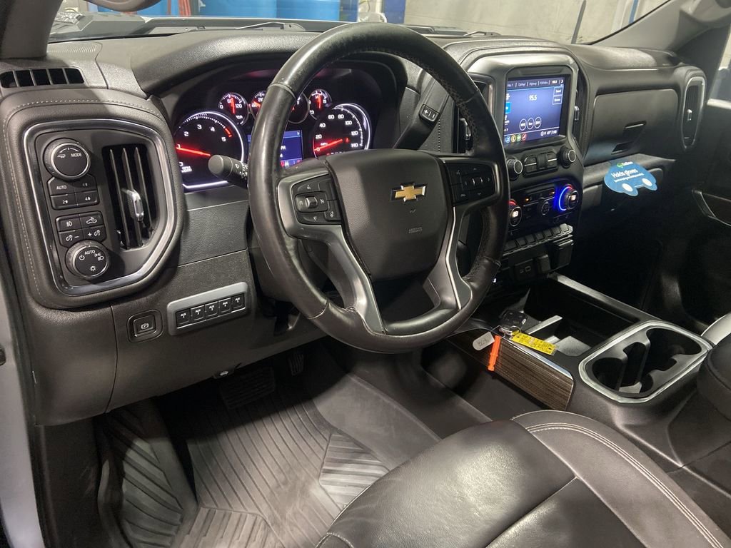Used 2022 Chevrolet Silverado 3500 LT w/ Convenience Package AWD/4WD image 10