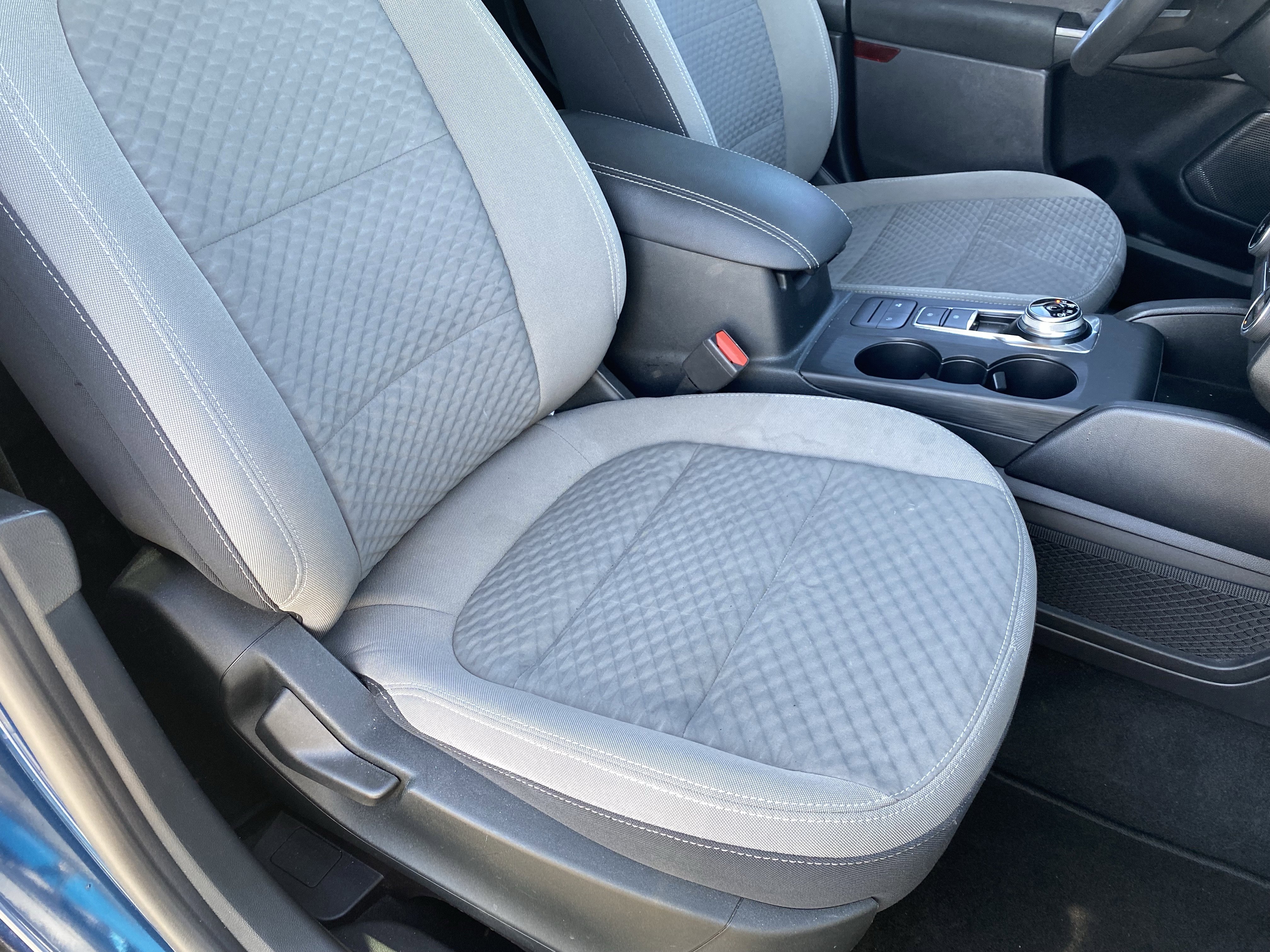 Used 2020 Ford Escape SE FWD image 10