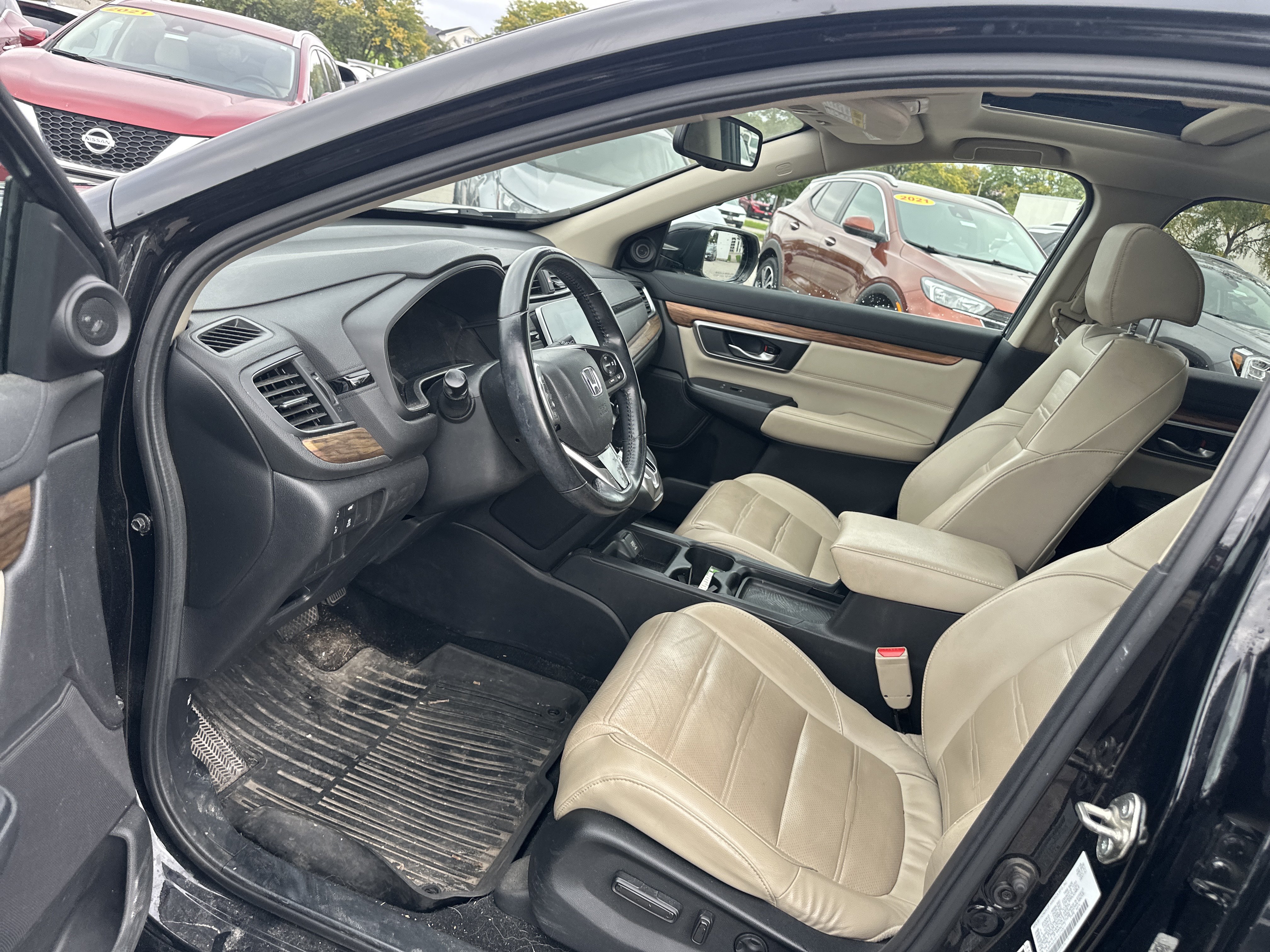 Used 2018 Honda CR-V Touring image 14