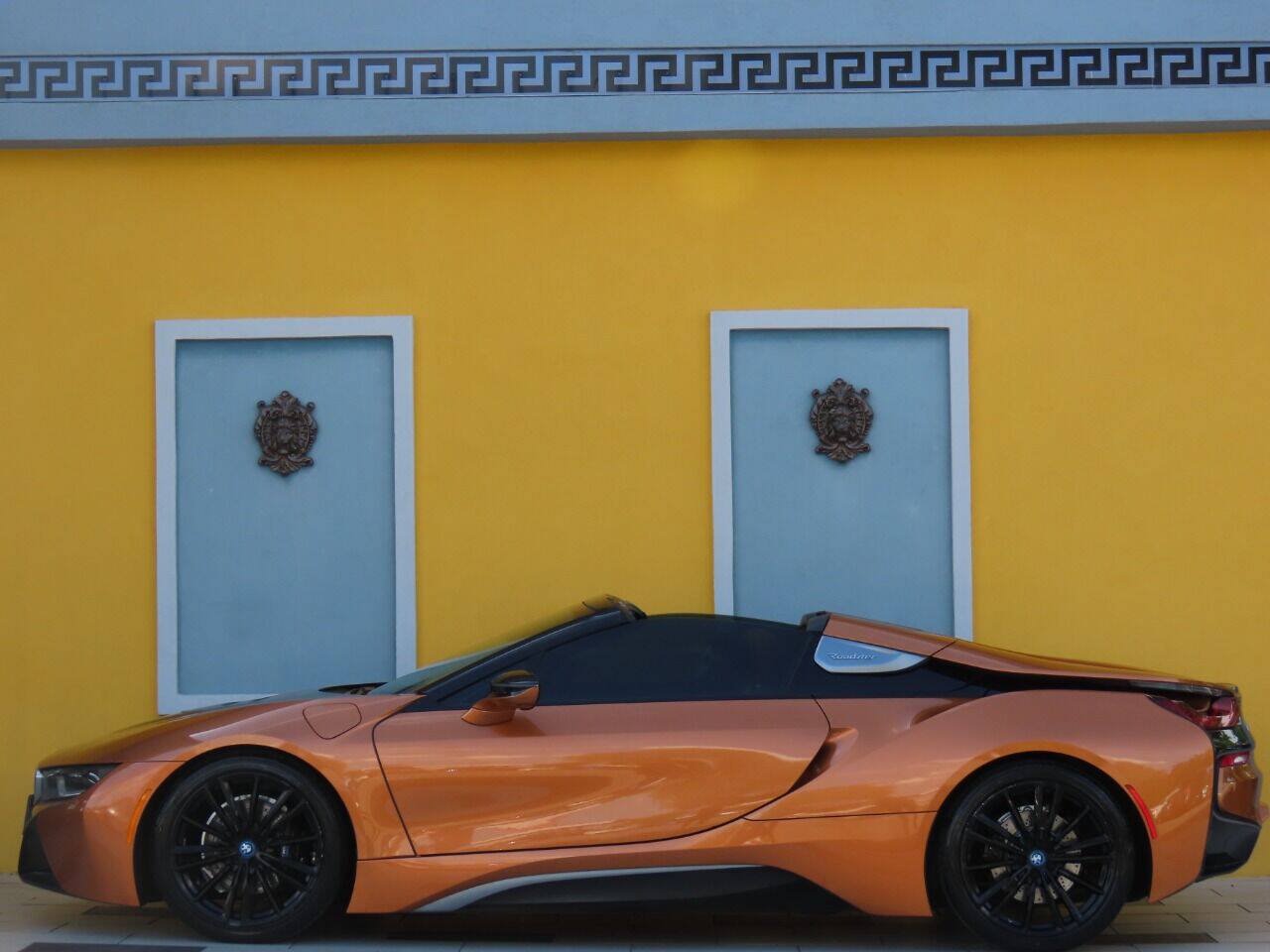 Used 2019 BMW i8 Roadster AWD/4WD image 18