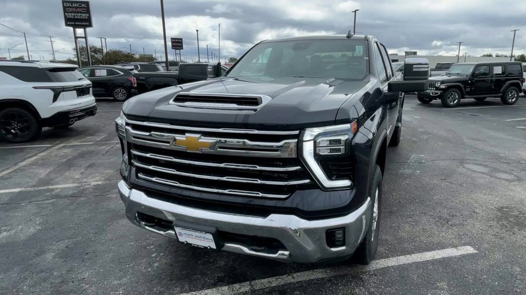Used 2024 Chevrolet Silverado 2500 LTZ AWD/4WD image 5