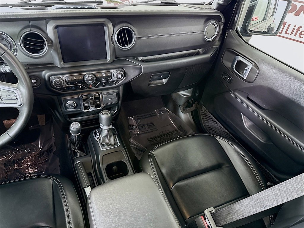 Used 2022 Jeep Wrangler Unlimited Sahara w/ Cold Weather Group image 26