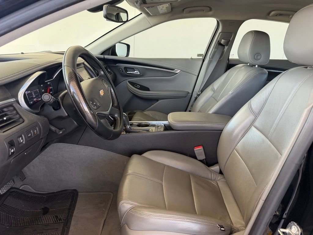 Used 2019 Chevrolet Impala LT w/ LT Convenience Package image 10