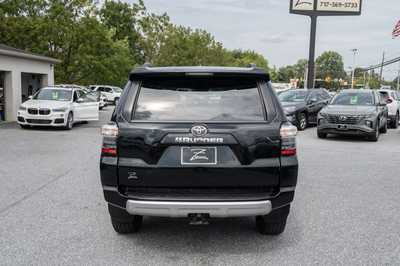 Used 2024 Toyota 4Runner TRD Off-Road image 9