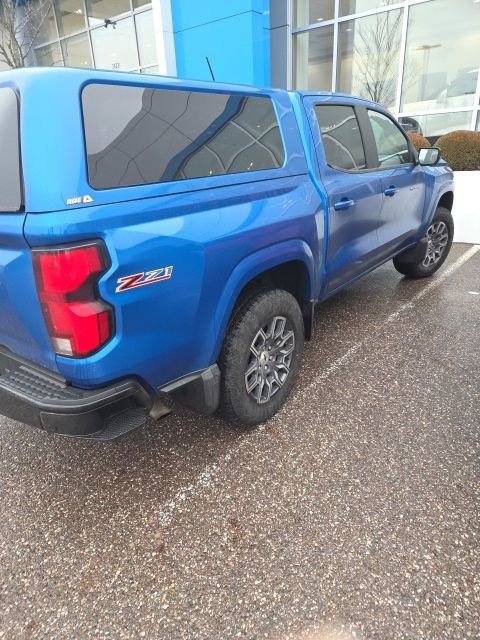 Used 2023 Chevrolet Colorado Z71 w/ Z71 Convenience Package 2 image 4