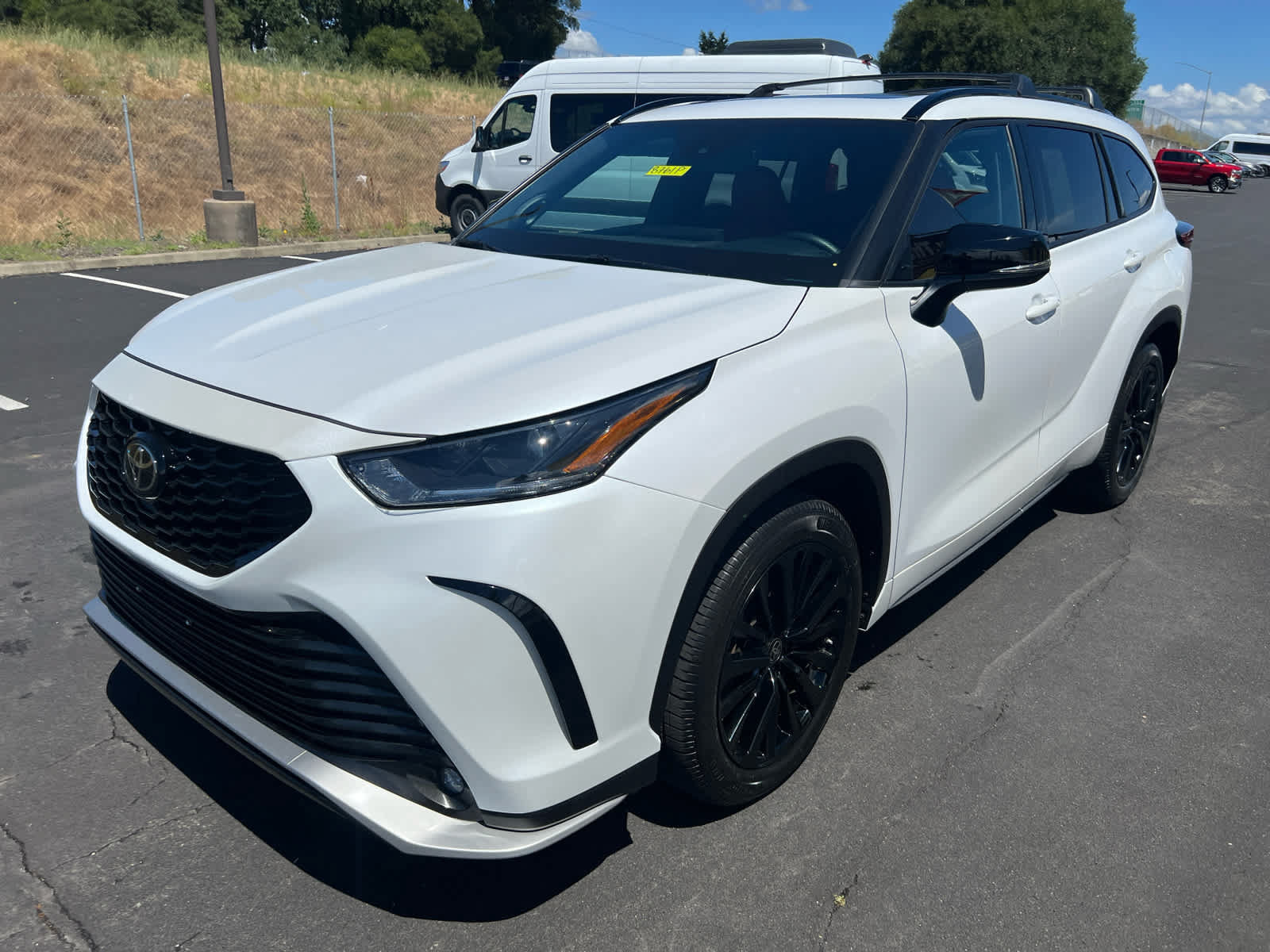Used 2023 Toyota Highlander XSE FWD image 5