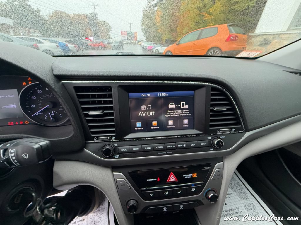 Used 2018 Hyundai Elantra SEL FWD image 21