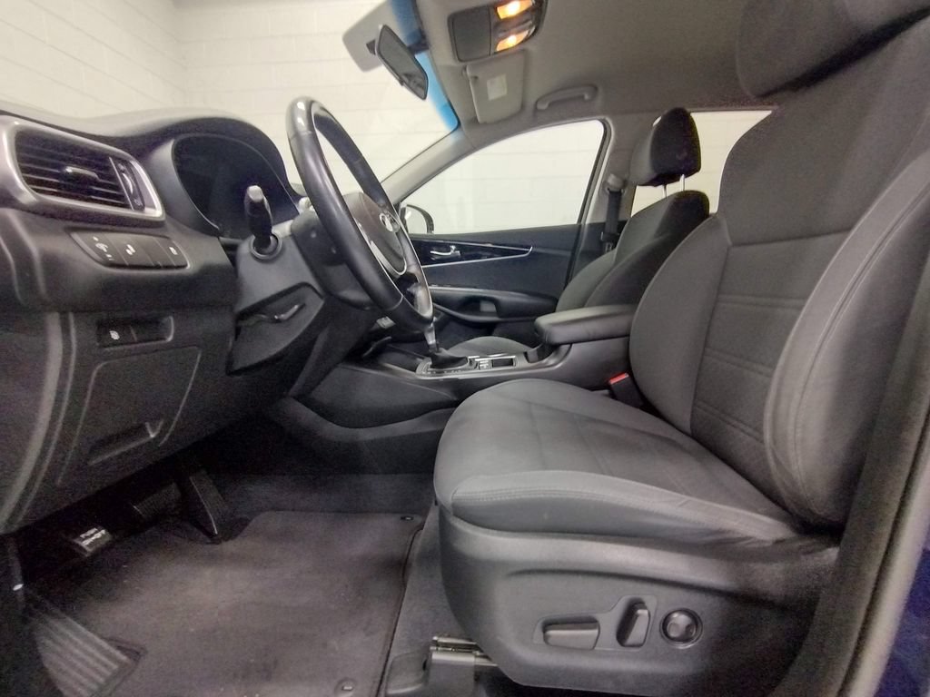 Used 2020 Kia Sorento S AWD/4WD image 19