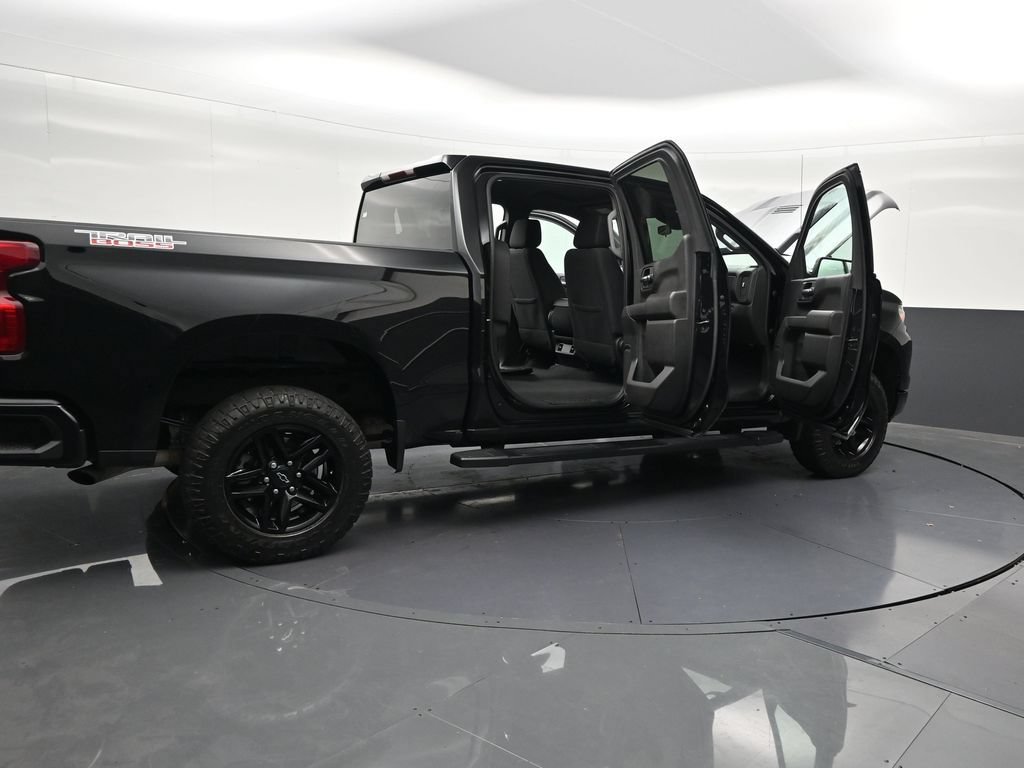 Used 2023 Chevrolet Silverado 1500 Custom Trail Boss w/ LPO, Dark Essentials Package AWD/4WD image 31