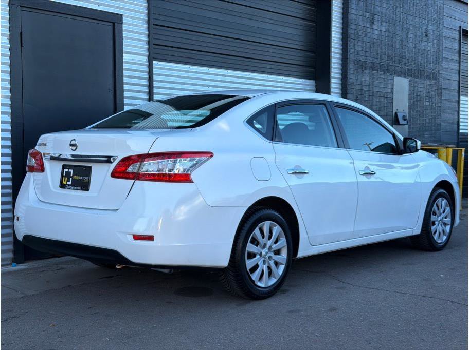 Used 2014 Nissan Sentra S image 9