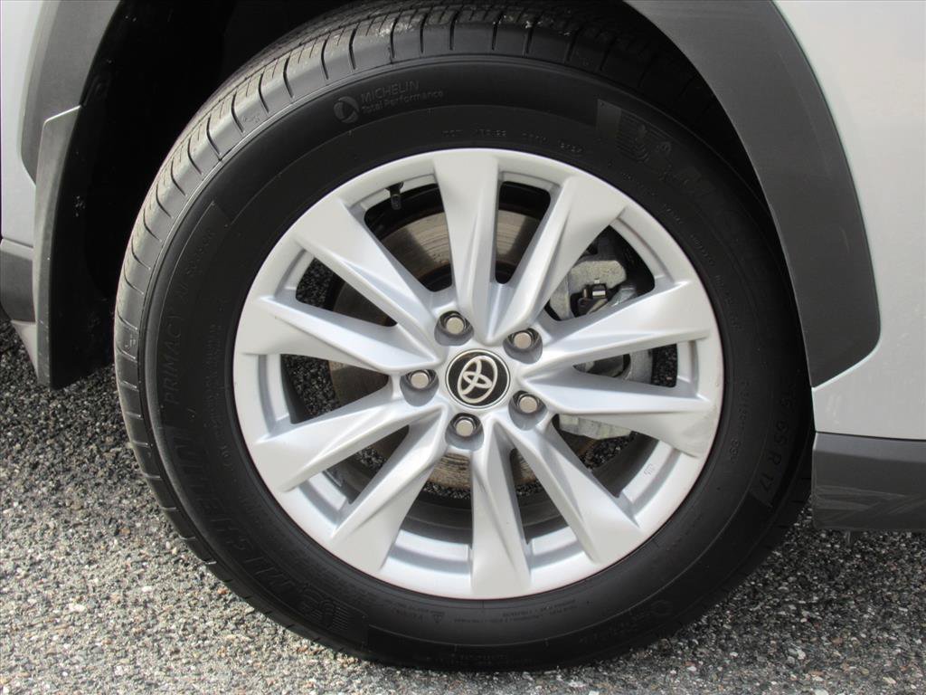 Used 2024 Toyota Corolla Cross LE FWD image 7