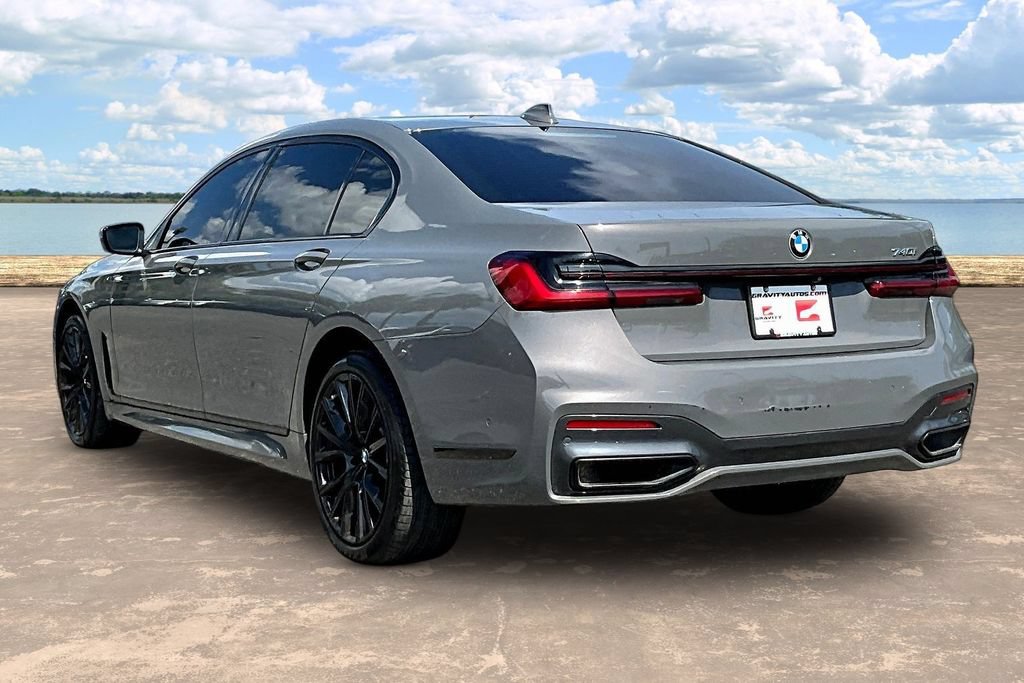 Used 2020 BMW 740i w/ M Sport Package RWD image 6