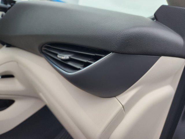 Used 2023 Buick Envision Avenir image 14