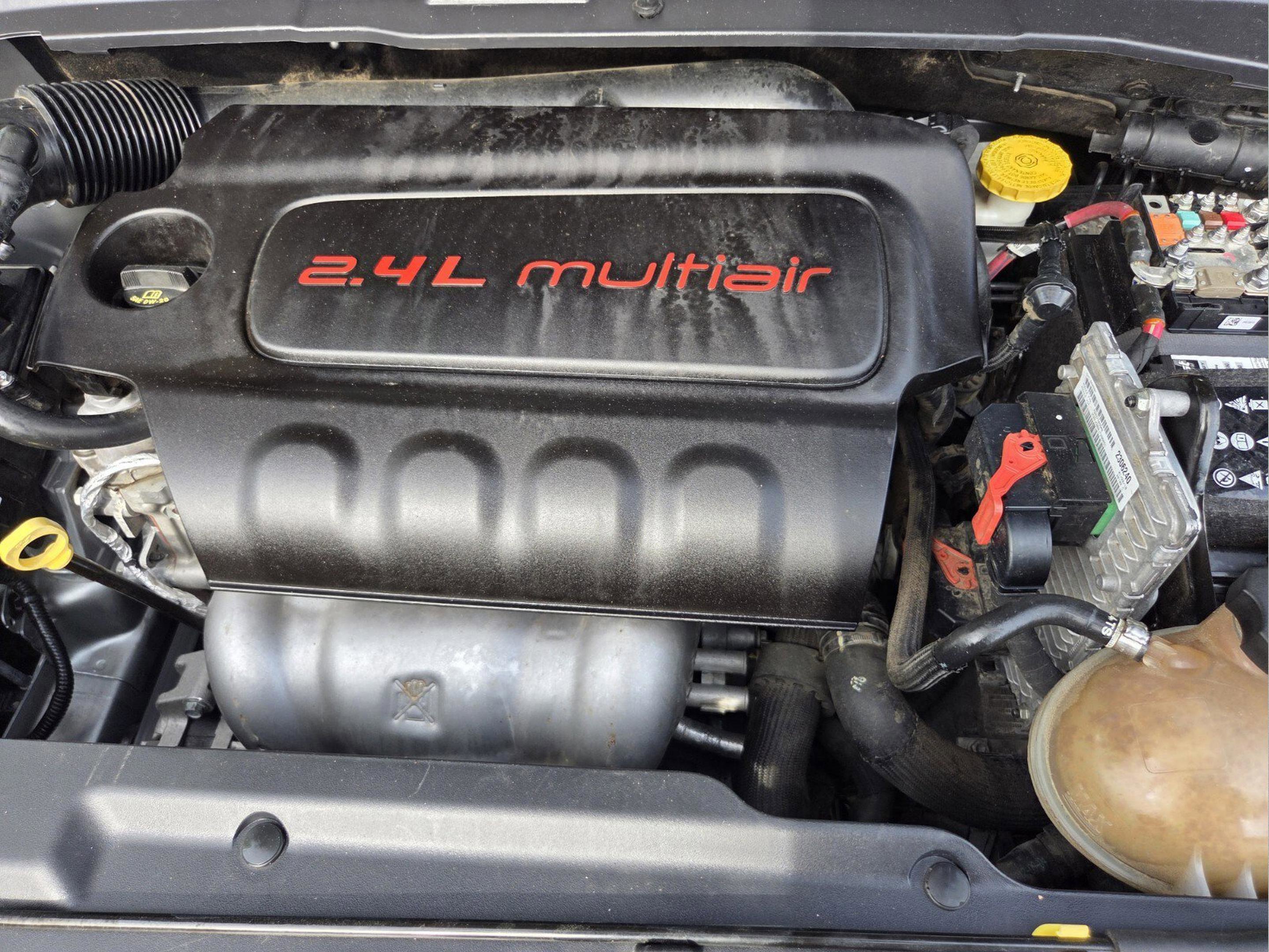 Used 2018 Jeep Compass Latitude w/ Popular Equipment Group FWD image 29