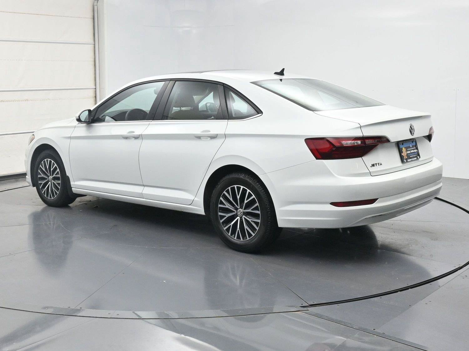 Used 2021 Volkswagen Jetta SE w/ SE Cold Weather Package FWD image 22