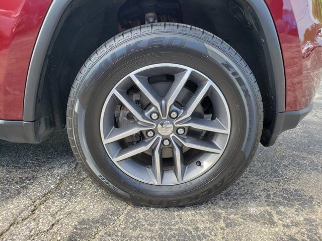 Used 2018 Jeep Grand Cherokee Limited AWD/4WD image 9