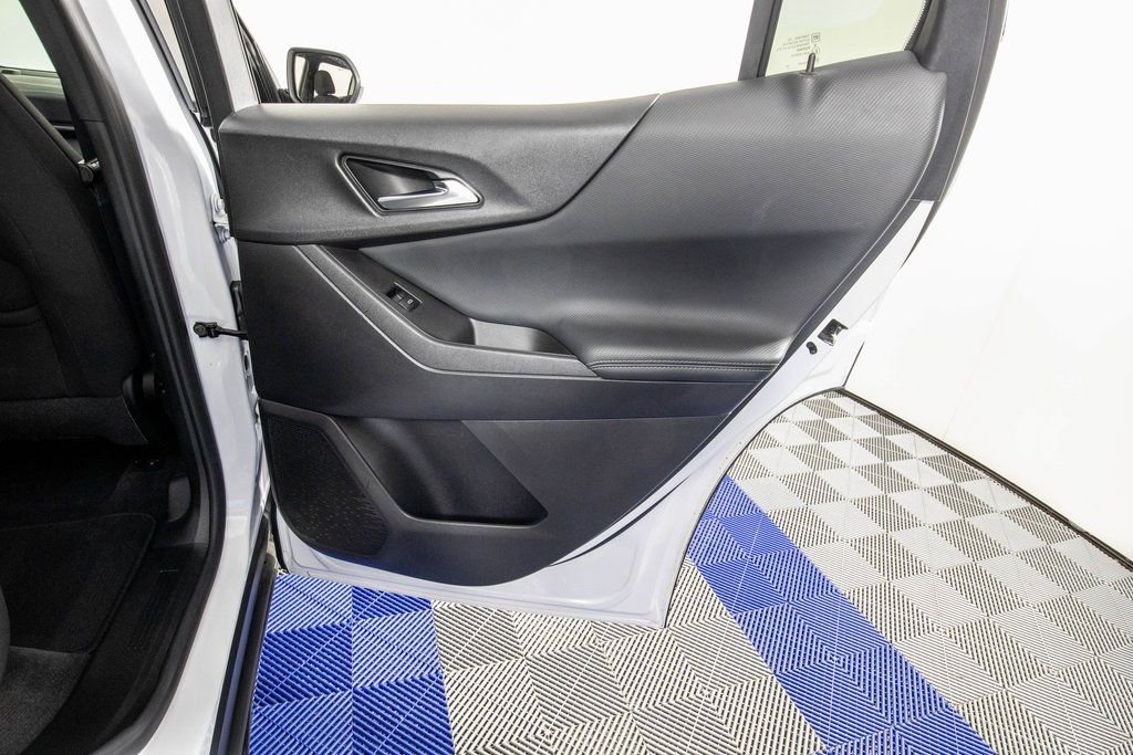 Used 2025 Chevrolet Equinox LT image 16