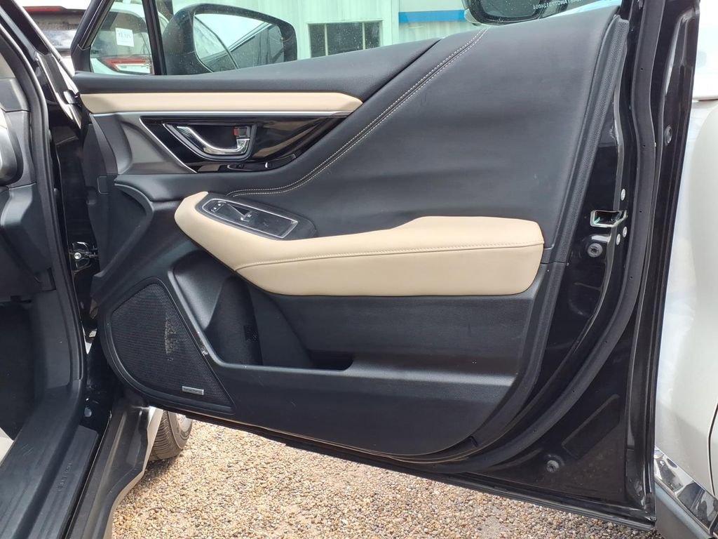 Used 2023 Subaru Outback Limited image 12