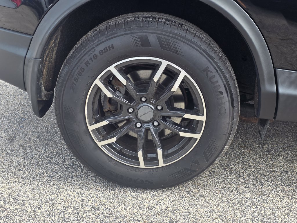 Used 2018 Nissan Rogue Sport FWD image 12