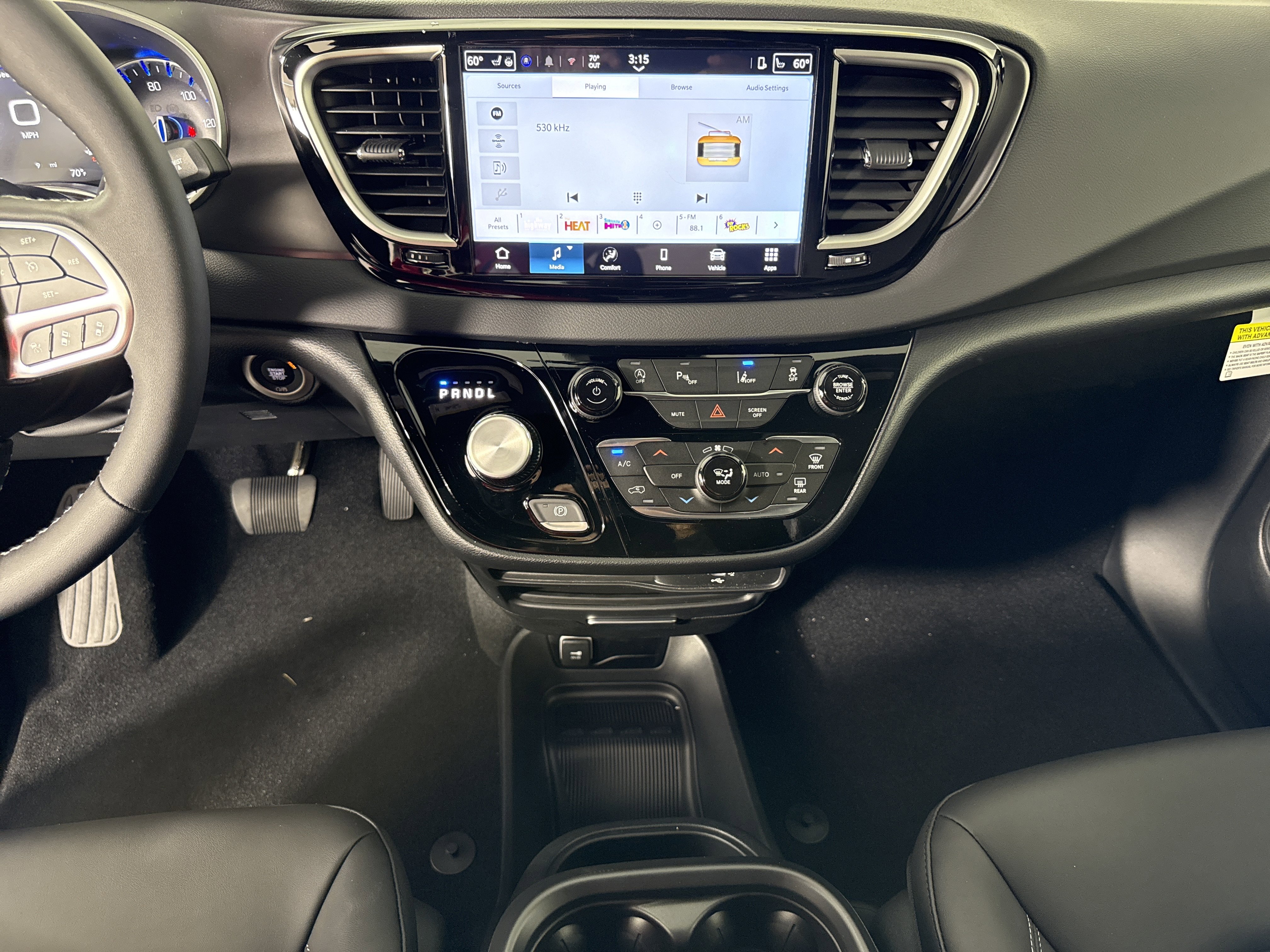 New 2026 Chrysler Voyager LX image 25