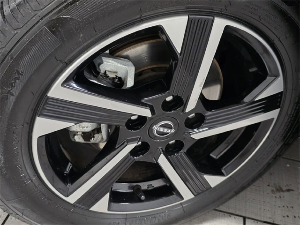 Used 2024 Nissan Sentra SV image 7