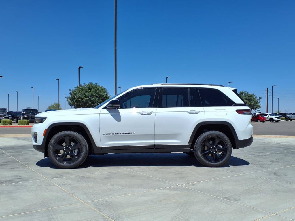 New 2025 Jeep Grand Cherokee Limited w/ Black Appearance Package RWD image 3