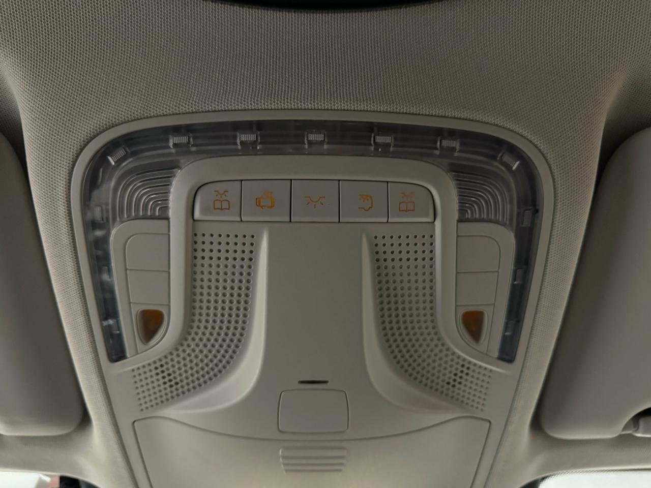 Used 2016 Mercedes-Benz Metris Passenger image 34