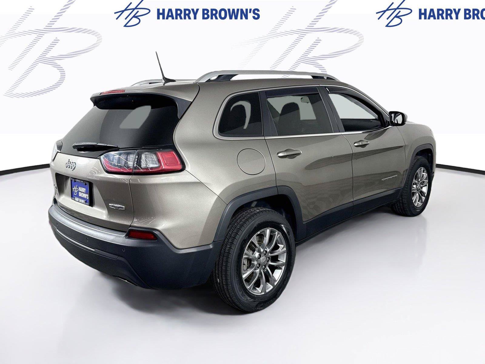 Used 2019 Jeep Cherokee Latitude Plus w/ Cold Weather Group AWD/4WD image 29