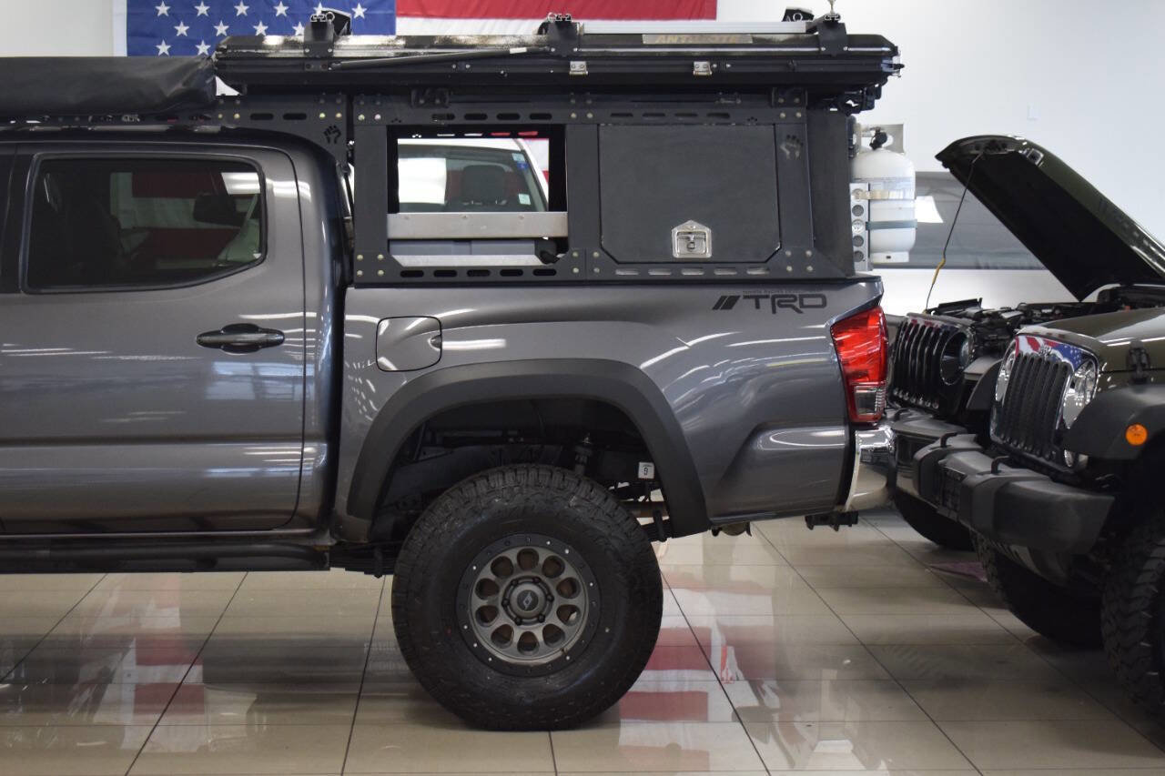 Used 2017 Toyota Tacoma TRD Off-Road image 15