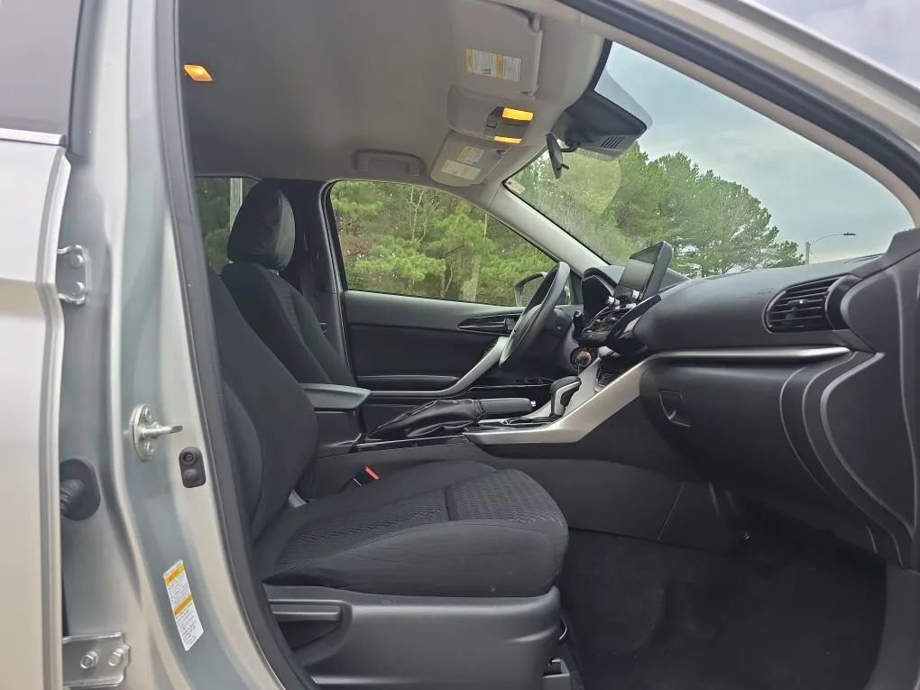 Used 2023 Mitsubishi Eclipse Cross LE AWD/4WD image 40