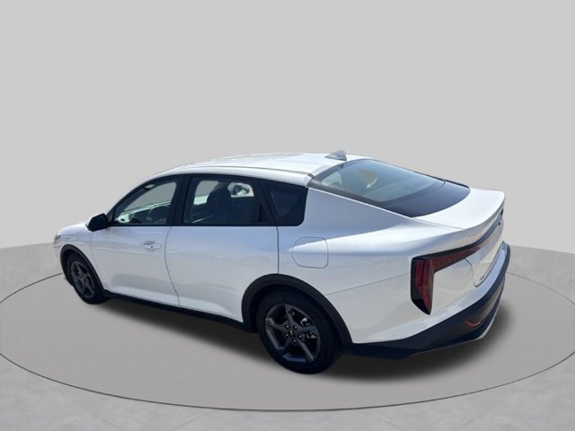 Used 2025 Kia K4 FWD image 3