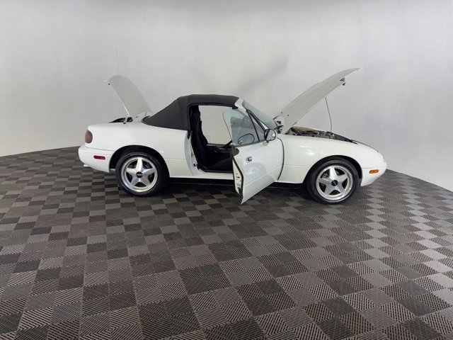Used 1990 MAZDA MX-5 Miata image 13