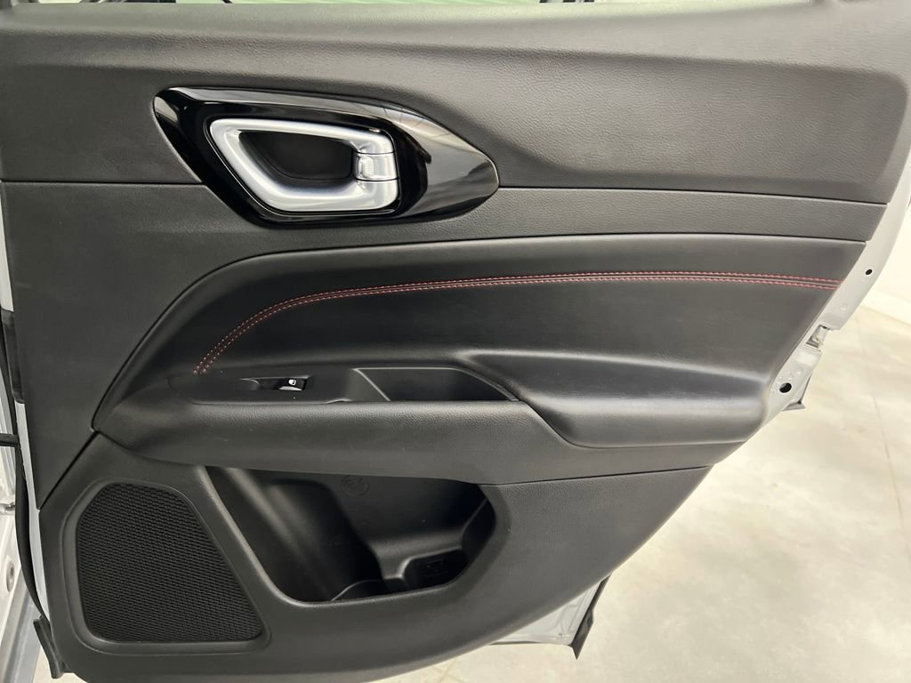 Used 2024 Jeep Compass Trailhawk image 18