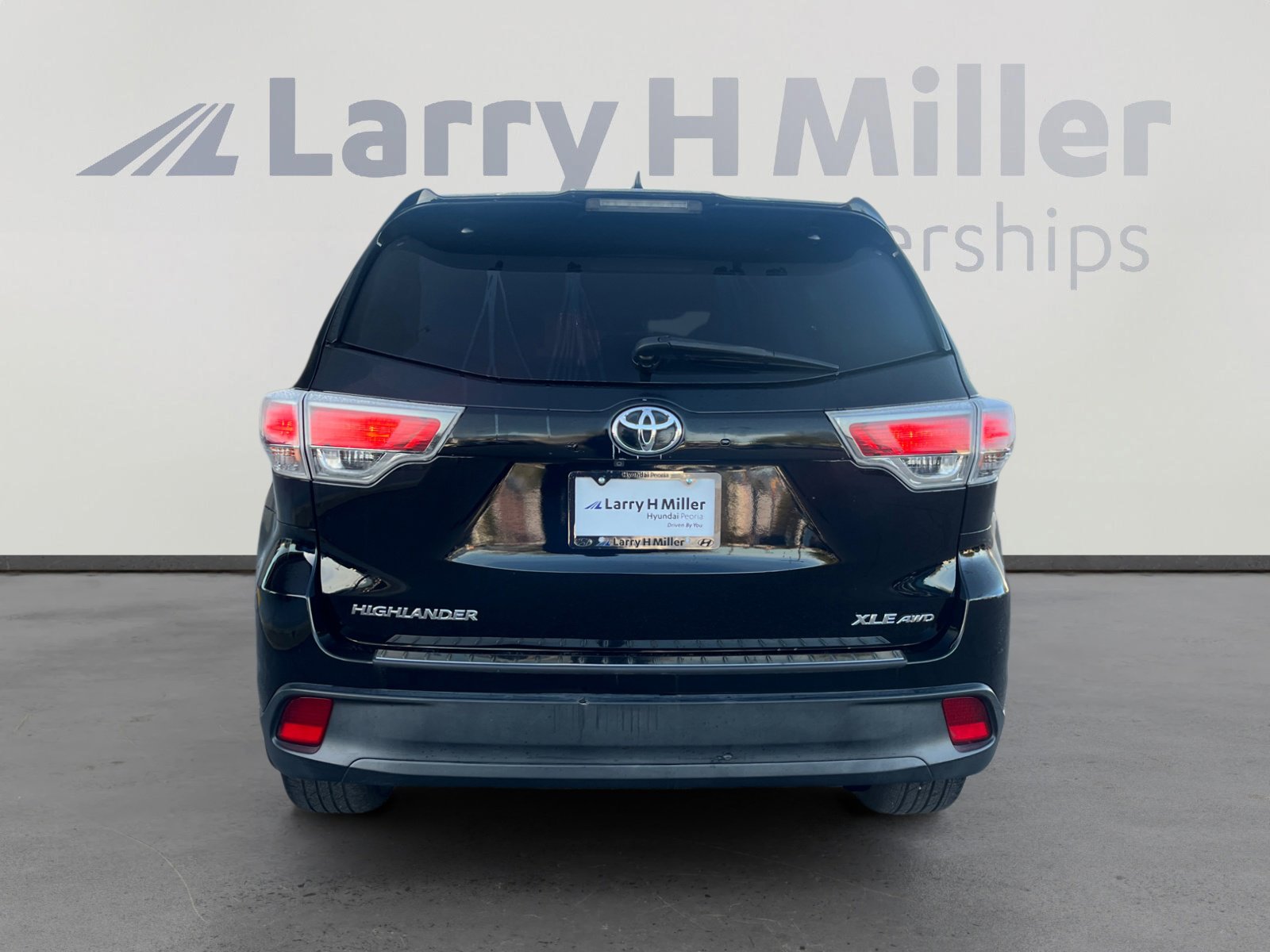 Used 2015 Toyota Highlander XLE image 4